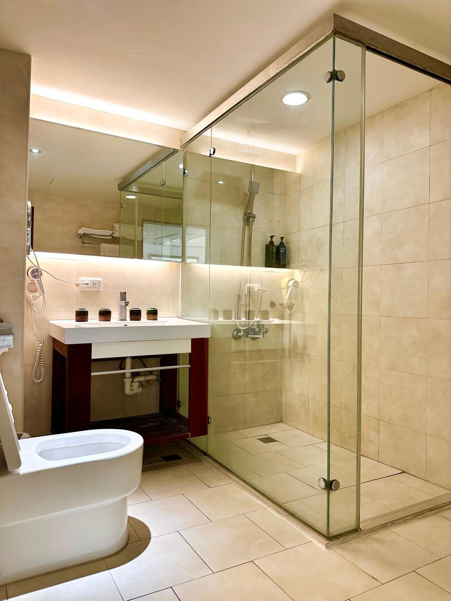 Taitung Bali Suites Hotel מראה חיצוני תמונה